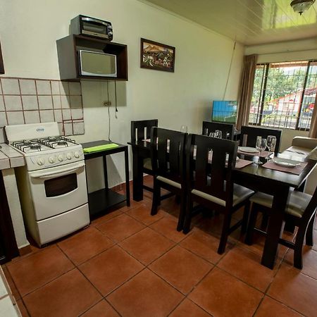 Condo'S Vista Al Volcan La Fortuna Kültér fotó